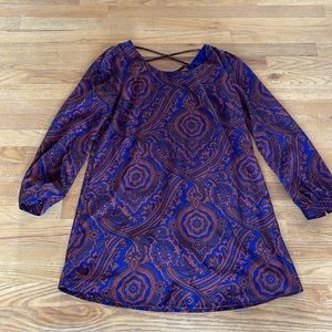 Super cute dress or tunic! Worn 2x and in great condition. Size L